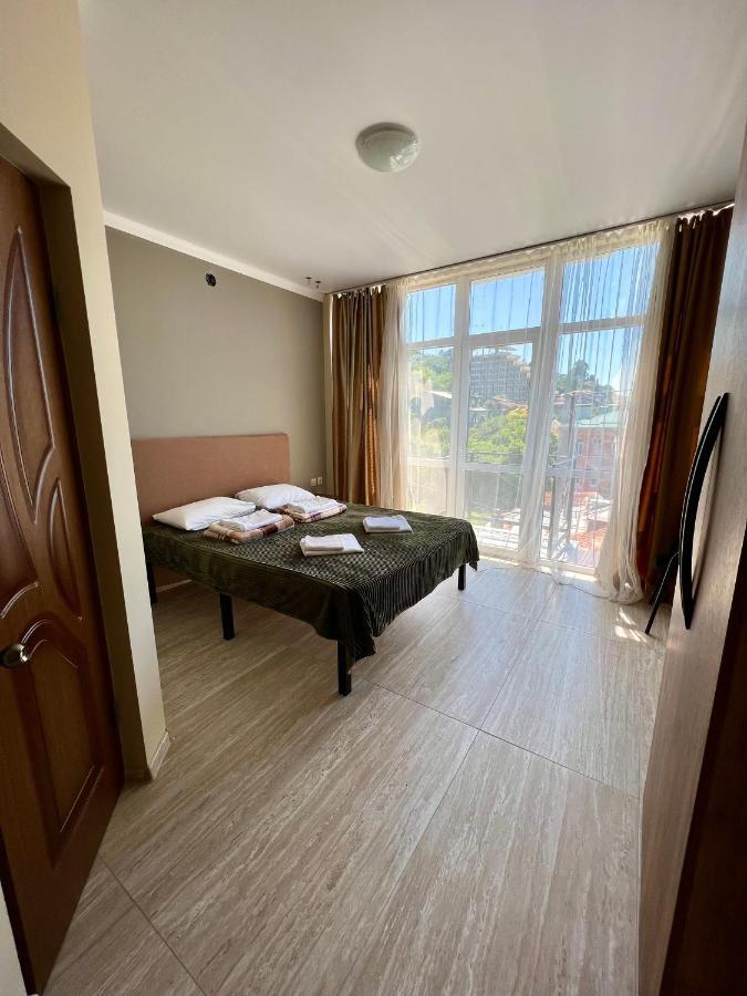 Hotel Golden Gagra Bagian luar foto