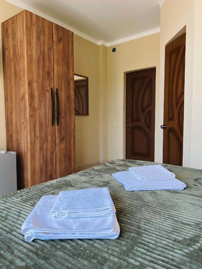 Hotel Golden Gagra Bagian luar foto