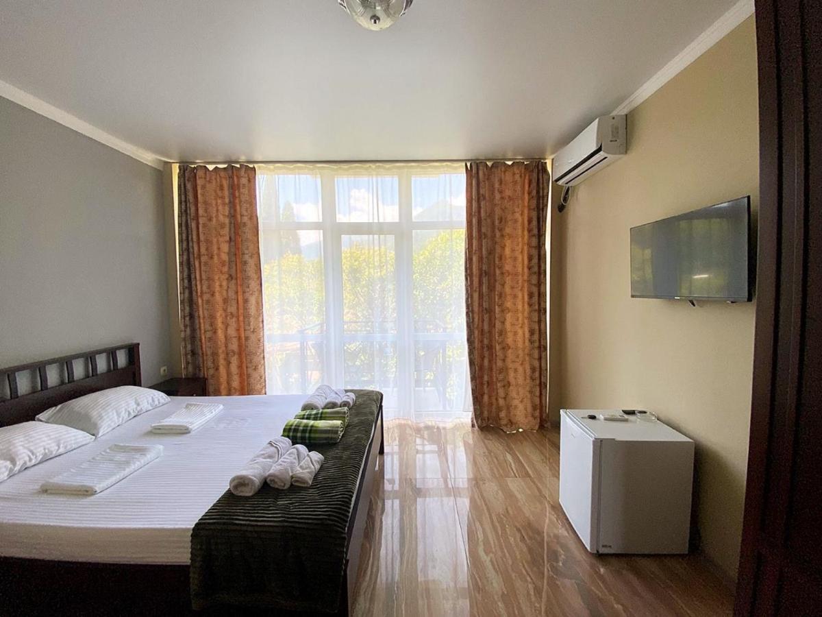 Hotel Golden Gagra Bagian luar foto