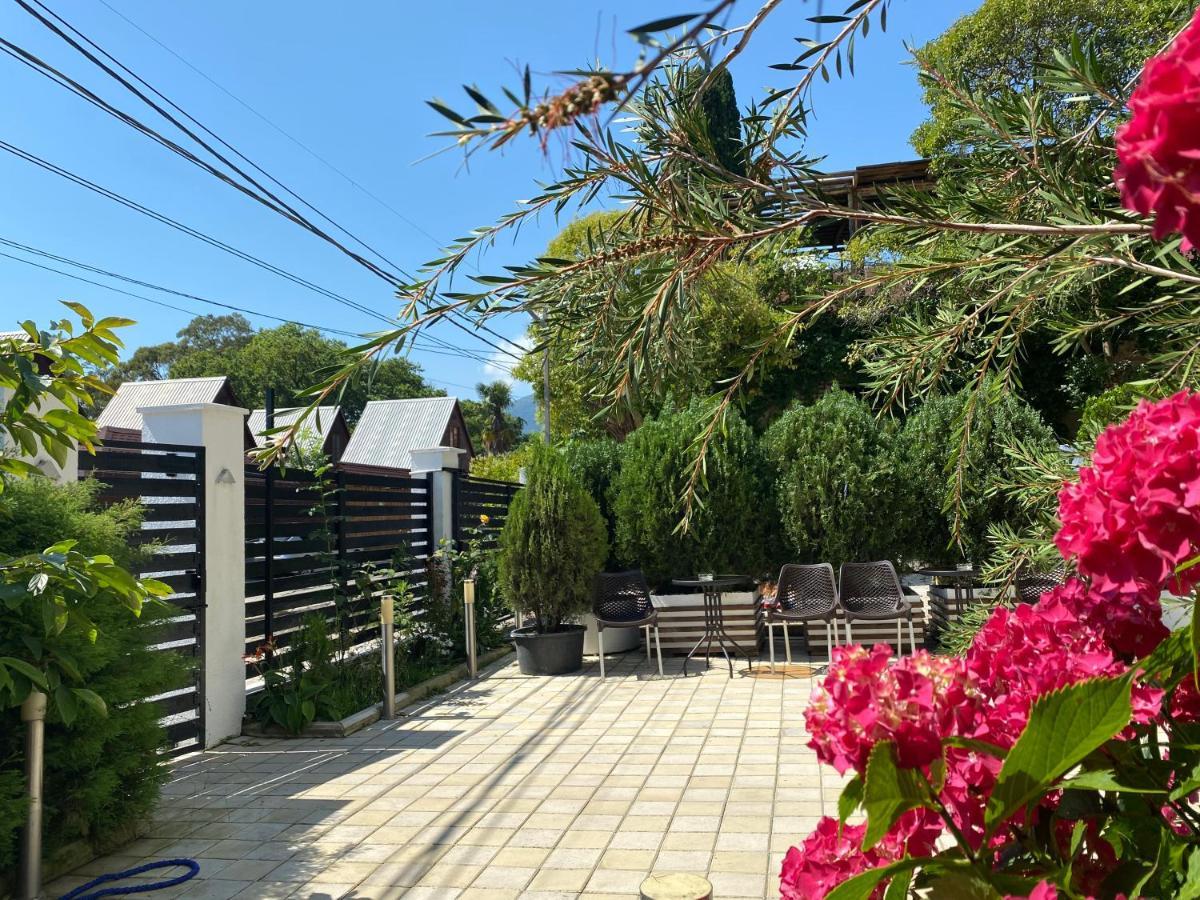 Hotel Golden Gagra Bagian luar foto